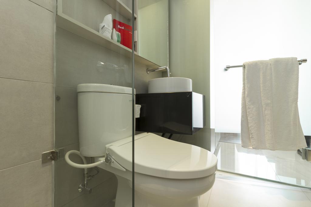 Reddoorz Plus Near Perbanas Jakarta Exterior foto